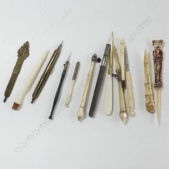 Assorted stilettos, bodkin and tambour needles.